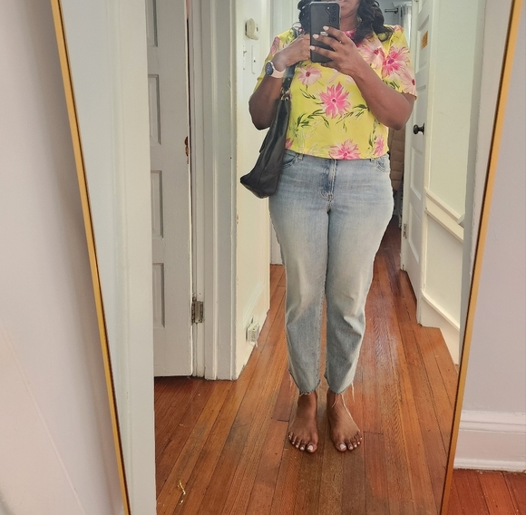 Coach Black Leather Shoulder Bag with Gold Hardware - Picture 10 of 10